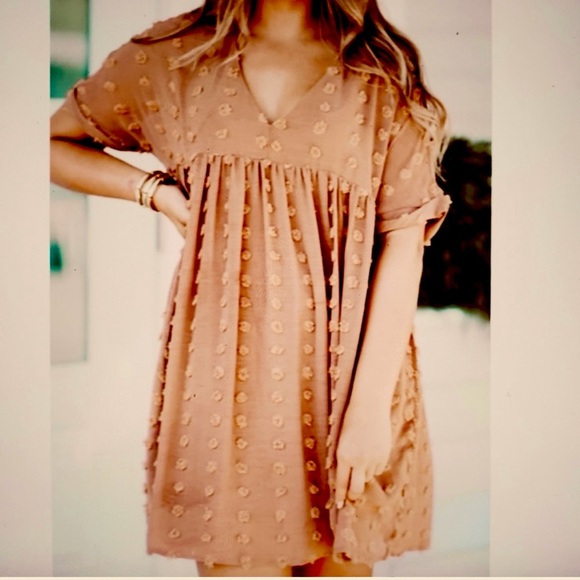 Listicle Short Sleeves Babydoll Dress with Swiss Dots Size Large - Picture 2 of 3